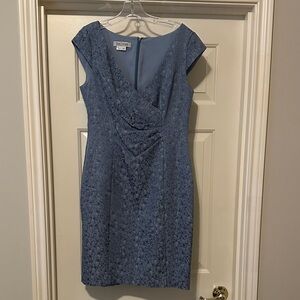 Kay Unger Elegant Blue Midi Dress